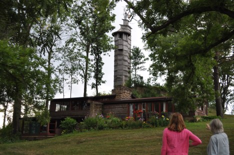 Claire and Effi head to the Engineer's House at Taliesin