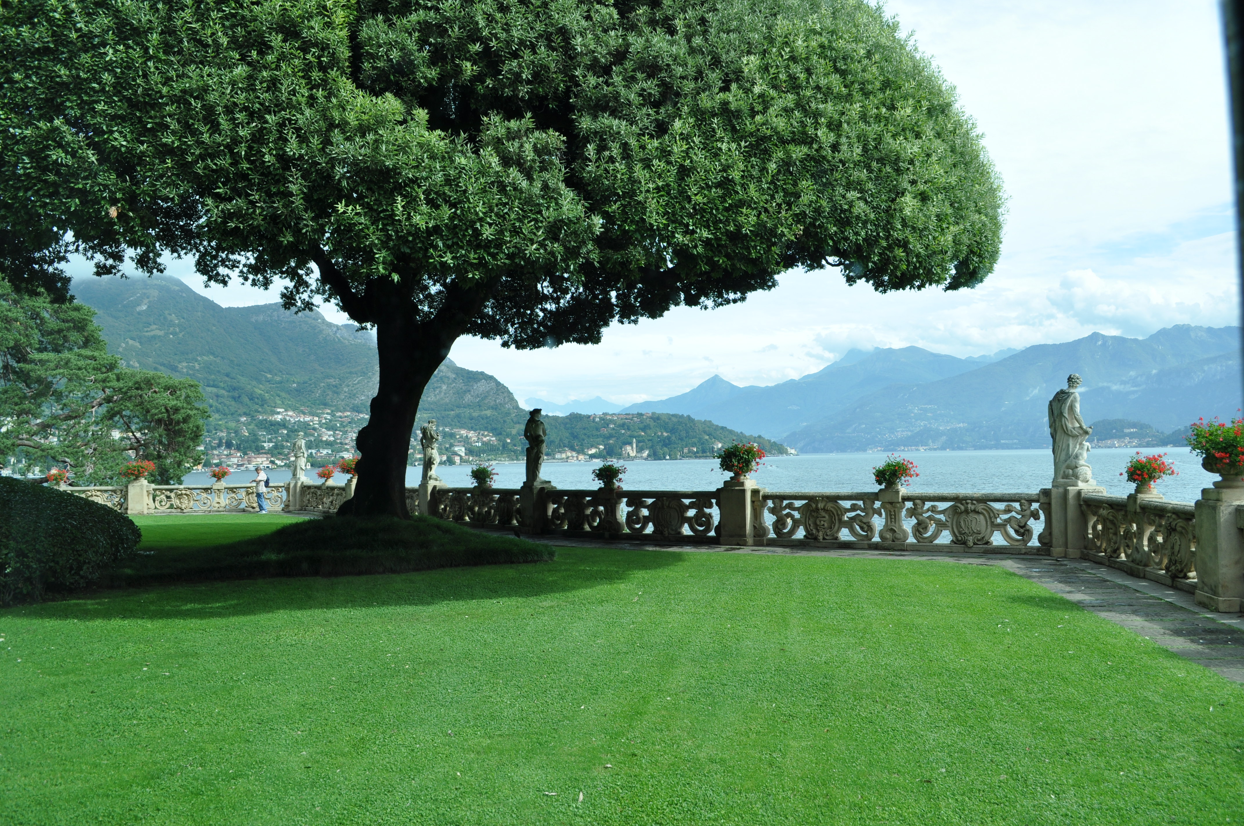 Garden view from Villa del Balbianello