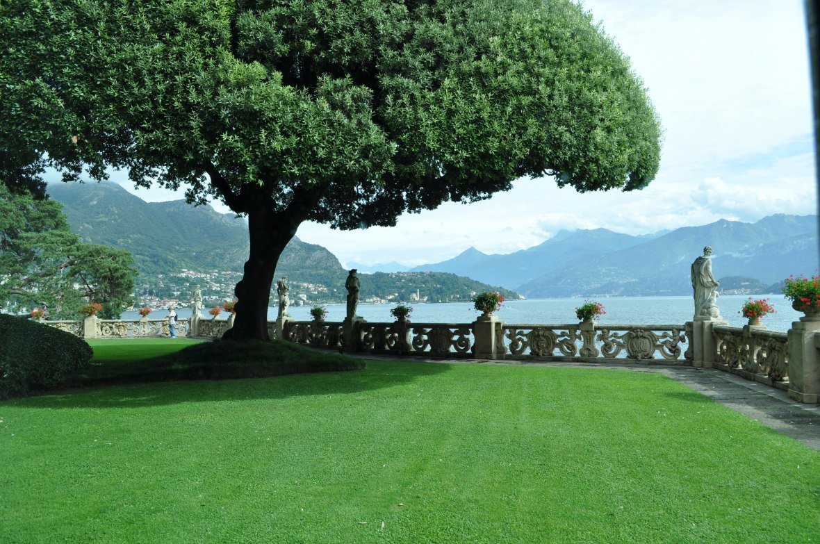 Garden view from Villa del Balbianello